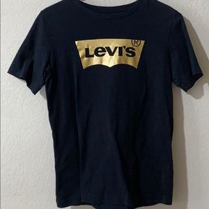 Levi's tee